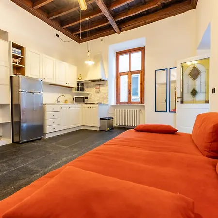 Apartment Alex Castle - Happy Gravedona
